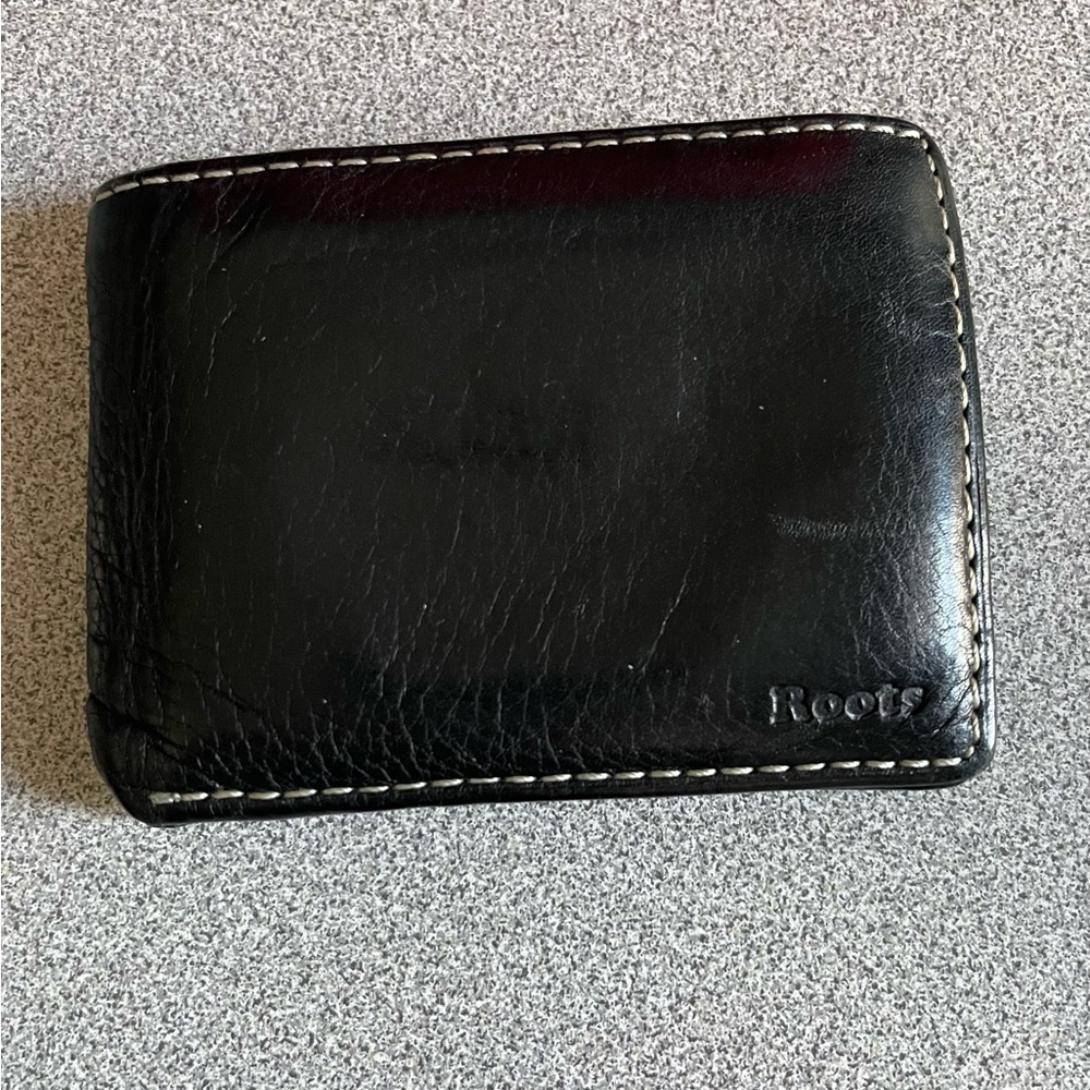 Vintage Roots Canada Black Leather Wallet